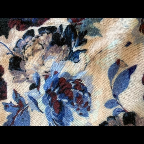 𝅺UNBRANDED CASHMERE V neck sweater as is label/size /content labels missing - Picture 9 of 9